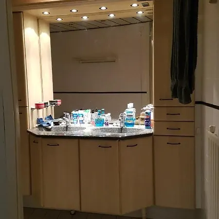 Near Schiphol Airport Homestay